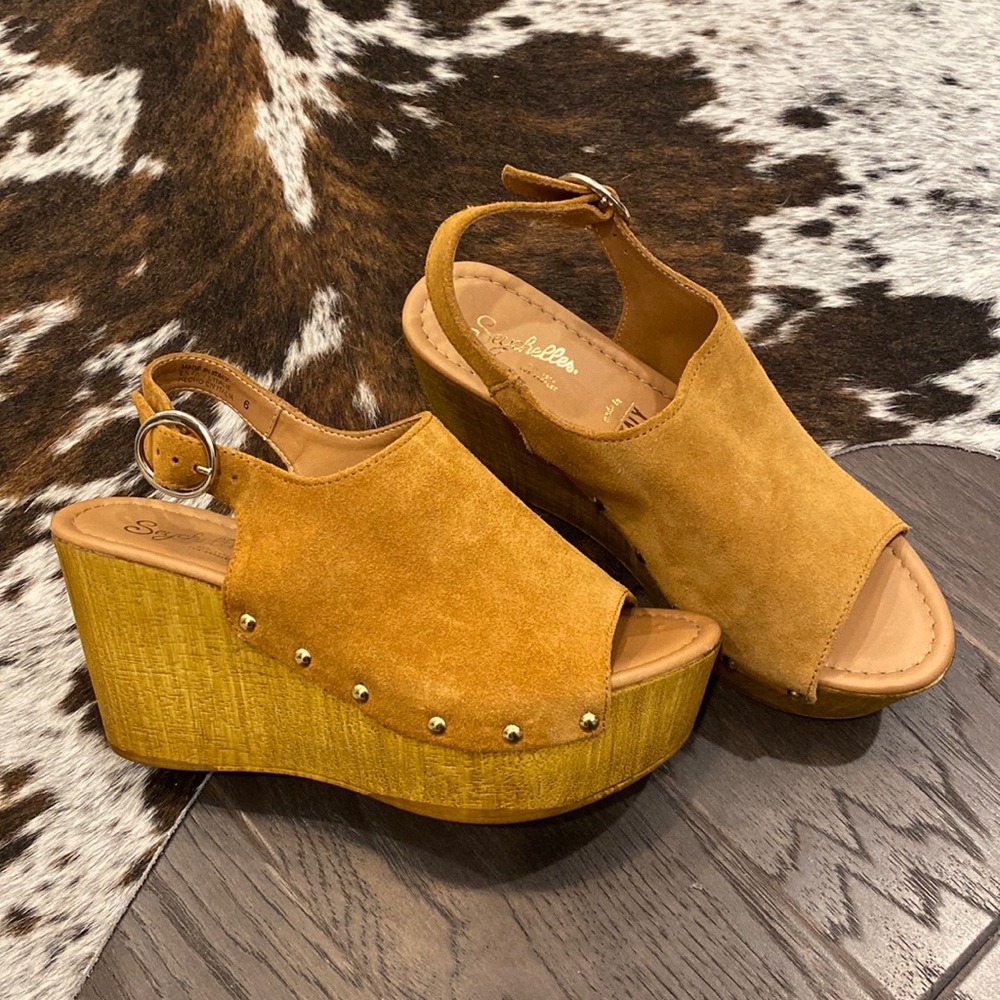 Seychelles Elated Platform Wedge Sandal in Cognac Suede